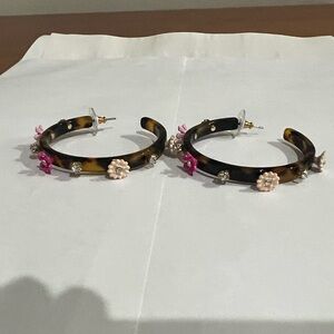 J Crew Floral Tortoiseshell Hoop Earrings with flowers and crystals NWOT